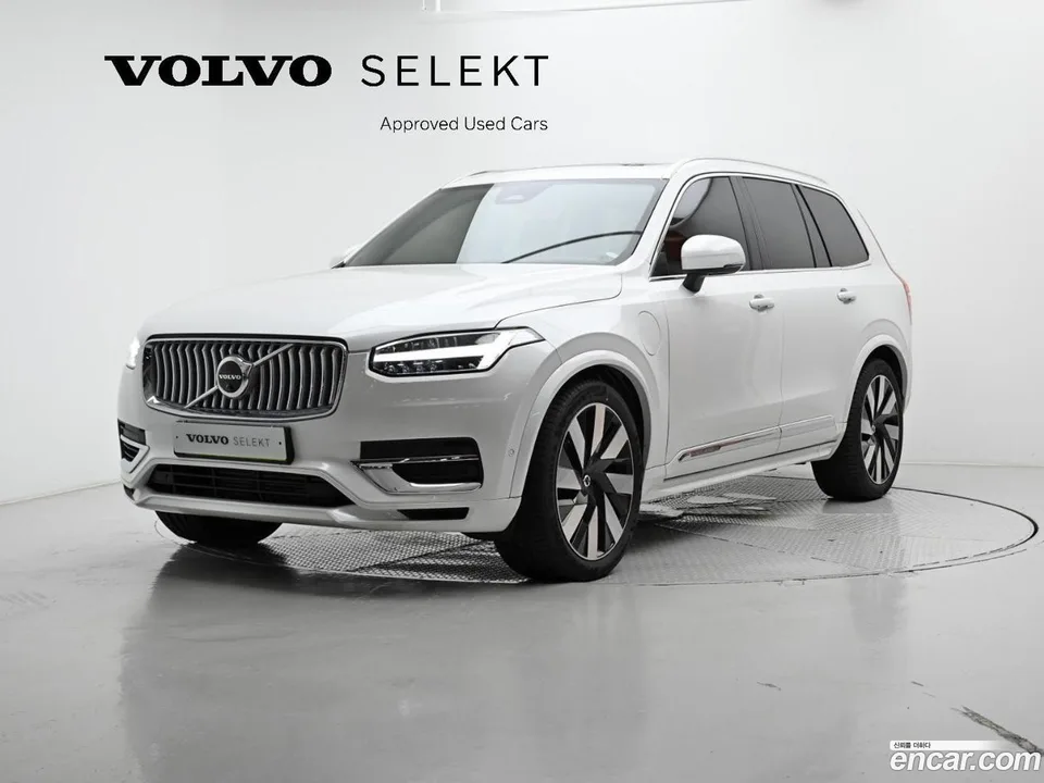 Volvo XC90 T8 2024 — фото 1, купить с доставкой в Москву