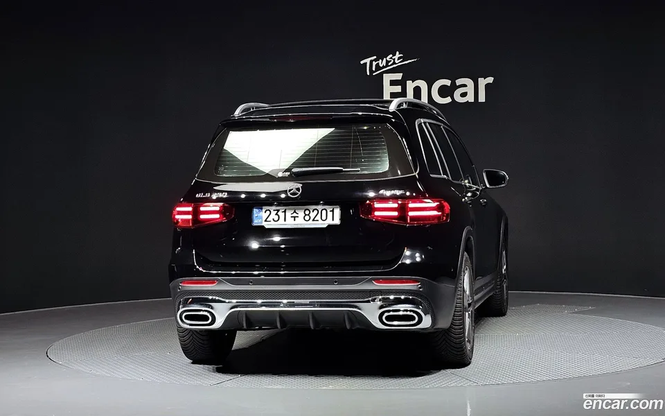 Mercedes-Benz GLB-Class GLB250 4MATIC 2024 — миниатюра 4