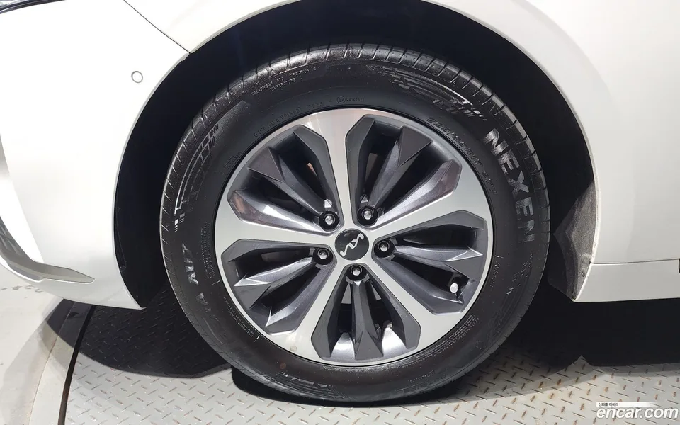 Kia K8 Hybrid 2023 — миниатюра 5