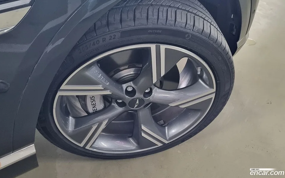 Genesis GV80 2.5T 2WD 2024 — миниатюра 2
