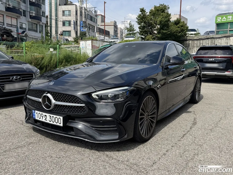Mercedes-Benz C-Class C300 4MATIC AMG Line 2023 — фото 1, купить с доставкой в Москву