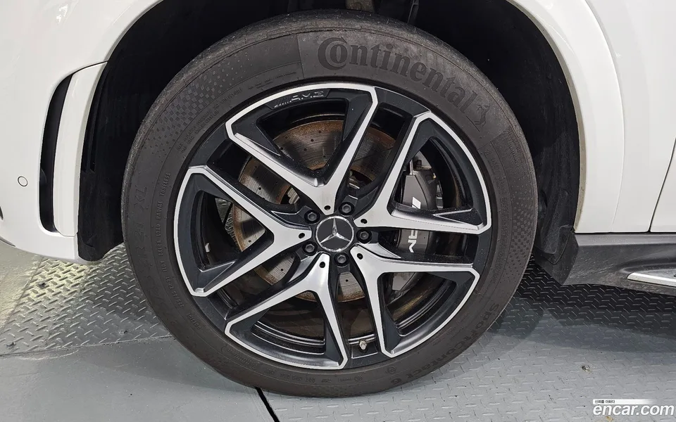 Mercedes-Benz GLE-Class AMG GLE53 4MATIC+ 2023 — миниатюра 5