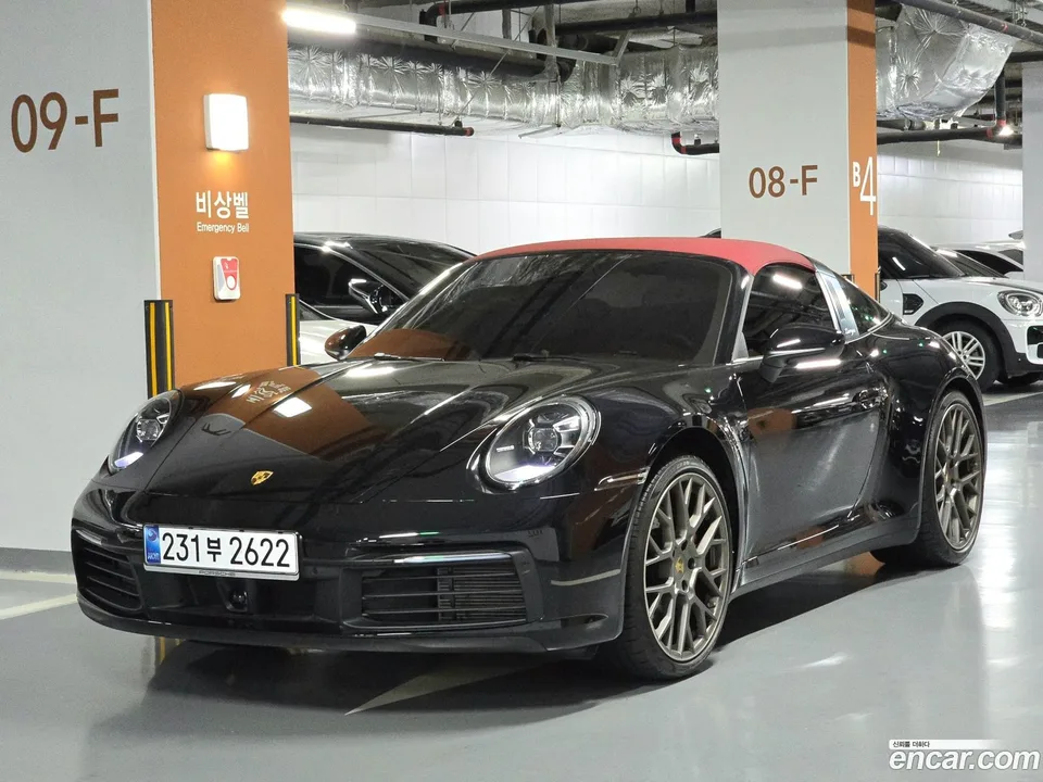 Porsche 911 (992) 4S 2024 — фото 1, купить с доставкой в Москву