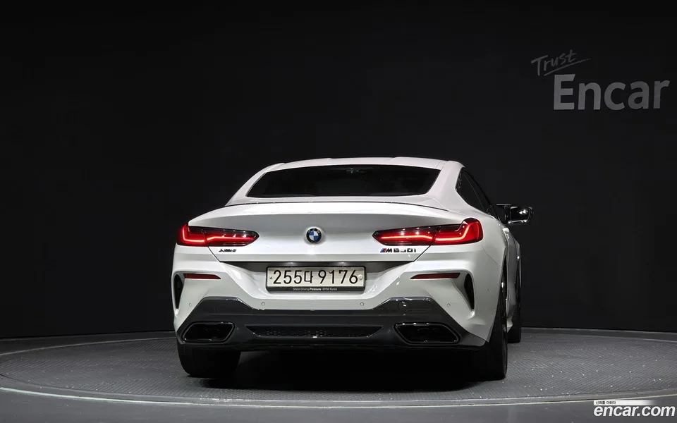 BMW 8 Series M850i xDrive 2025 — миниатюра 4