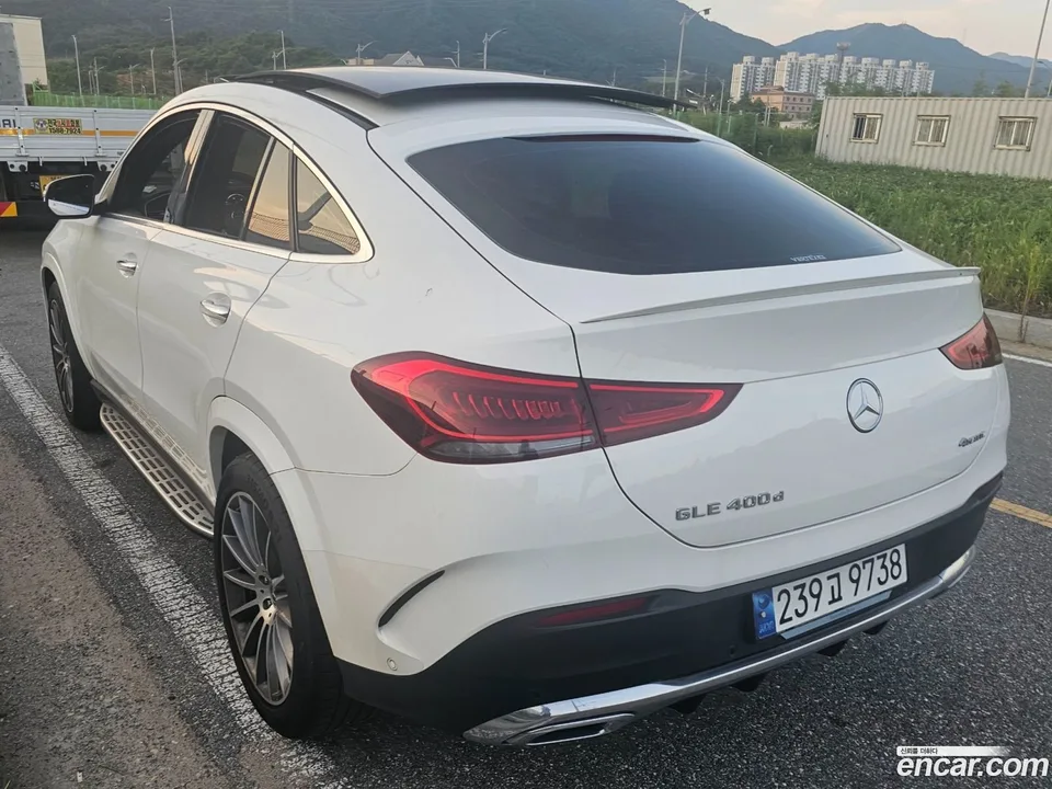 Mercedes-Benz GLE-Class GLE400d 4MATIC 2023 — миниатюра 4