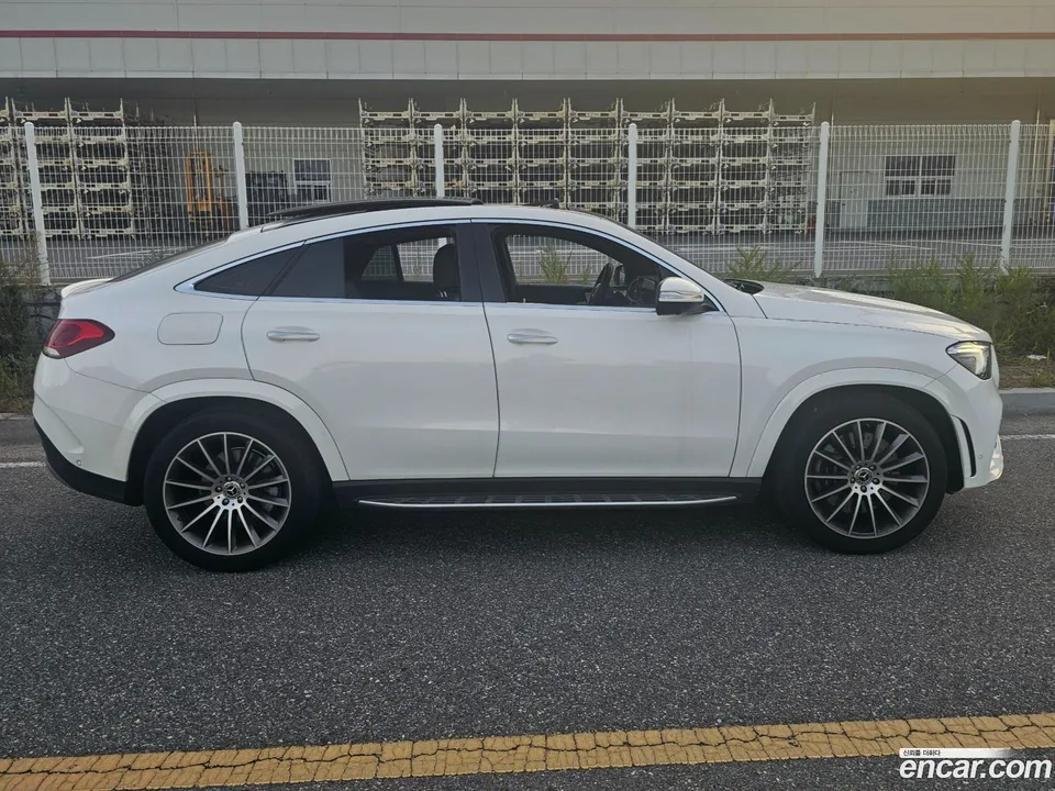 Mercedes-Benz GLE-Class GLE400d 4MATIC 2023 — миниатюра 5