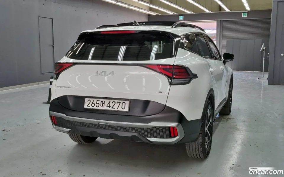 Kia Sportage Hybrid 2WD 2024 — миниатюра 3