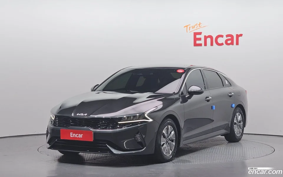Kia K5 Hybrid 2023 — фото 1, купить с доставкой в Москву