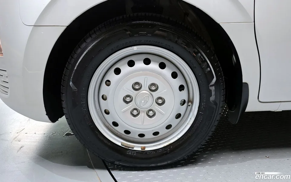 Hyundai Staria 4WD 11 2022 — миниатюра 2