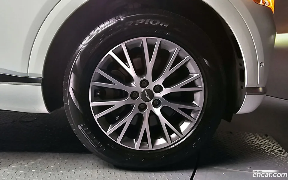 Genesis GV80 2.5T AWD 2023 — миниатюра 2