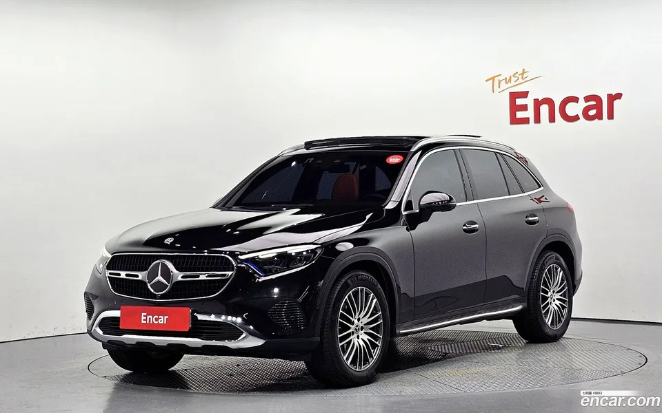 Mercedes-Benz GLC-Class GLC300 4MATIC 2024 — фото 1, купить с доставкой в Москву