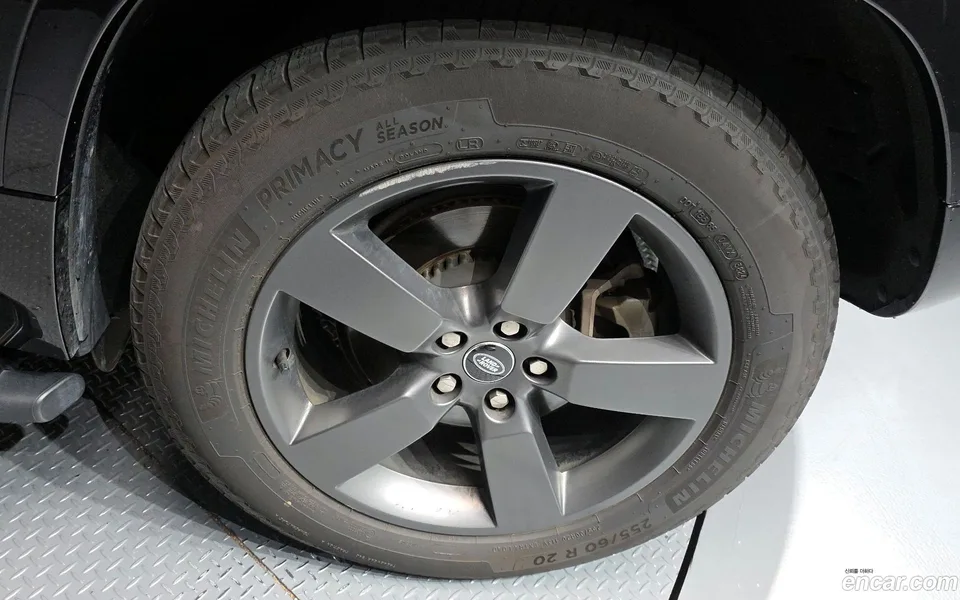 Land Rover Defender 130 D300 X- HSE 2025 — миниатюра 5