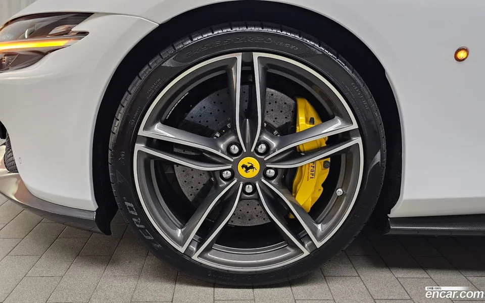 Ferrari Roma 3.9 2023 — миниатюра 2