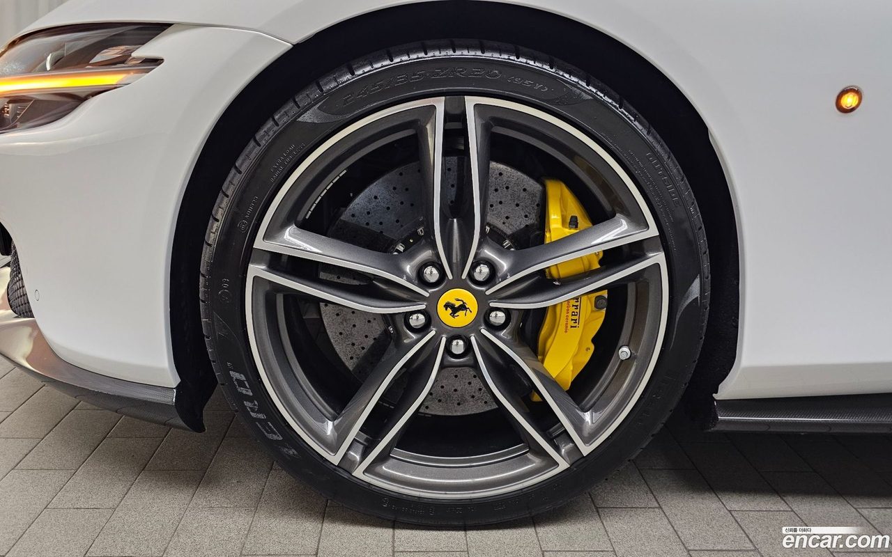 Ferrari Roma 2023 — 2