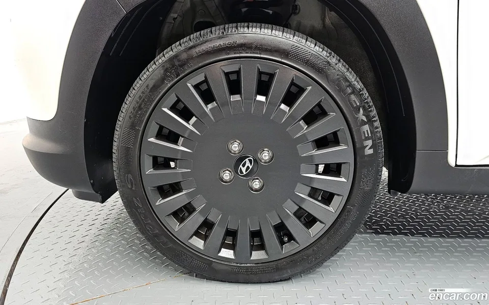 Hyundai Casper 2023 — thumbnail 2