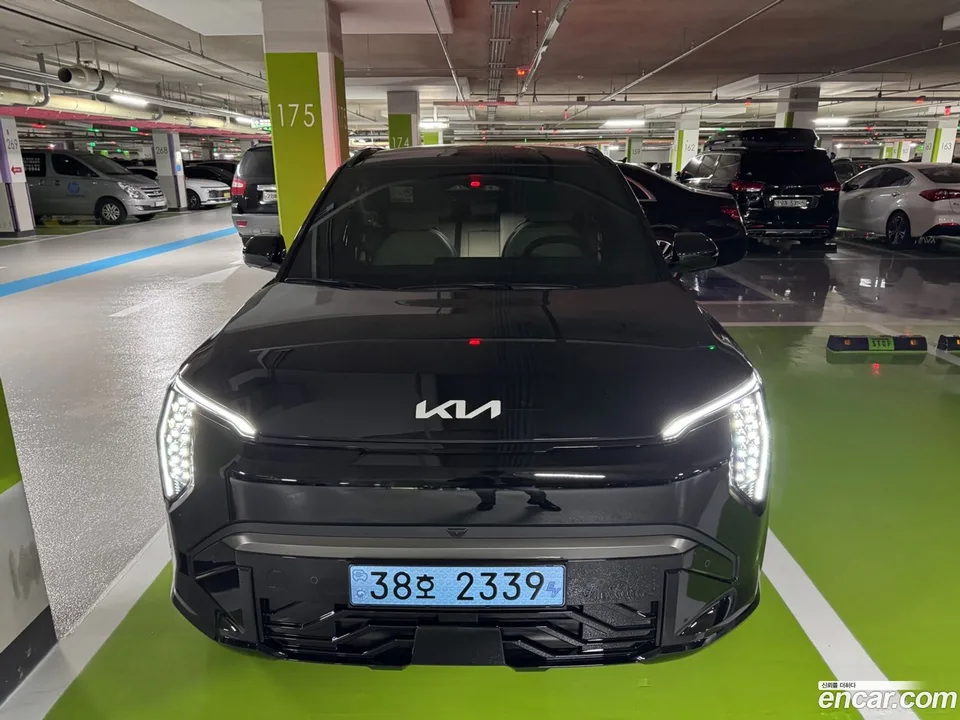 Kia EV3 2WD 2025 — photo 1, buy with delivery to Moscow