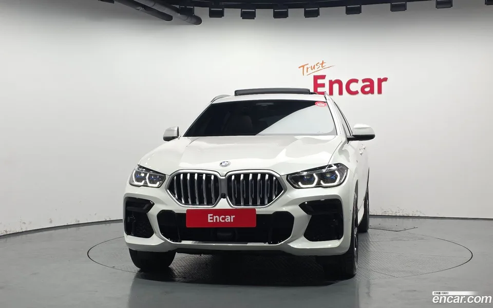 BMW X6 xDrive40i M 2023 — миниатюра 3