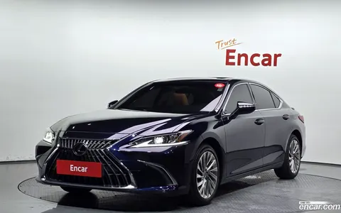 Lexus ES 300h 2023 buy in Moscow