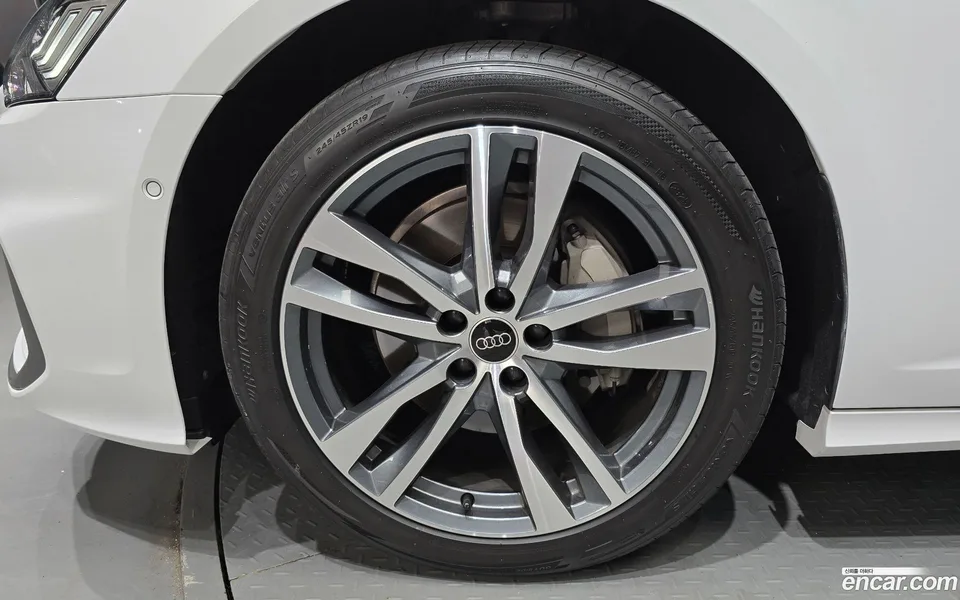 Audi A6 45 TFSI 2023 — миниатюра 5
