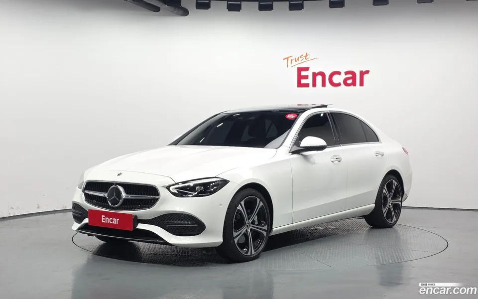 Mercedes-Benz C-Class C300 4MATIC 2023 — фото 1, купить с доставкой в Москву