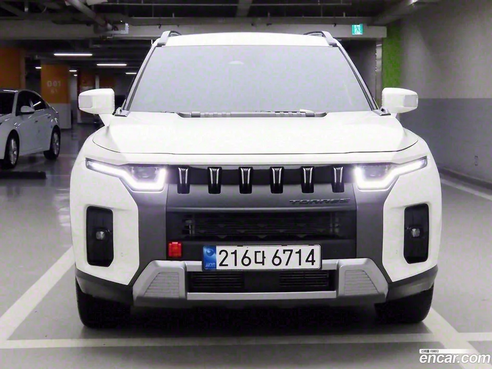 KG Mobility Torres 1.5 2WD 2023 — фото 1, купить с доставкой в Москву