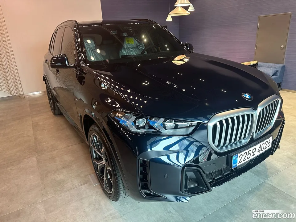 BMW X5 xDrive 40i M 2025 — миниатюра 3