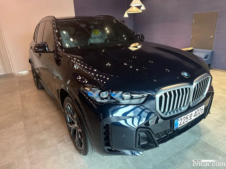 BMW X5 xDrive 40i M 2025 — миниатюра 4