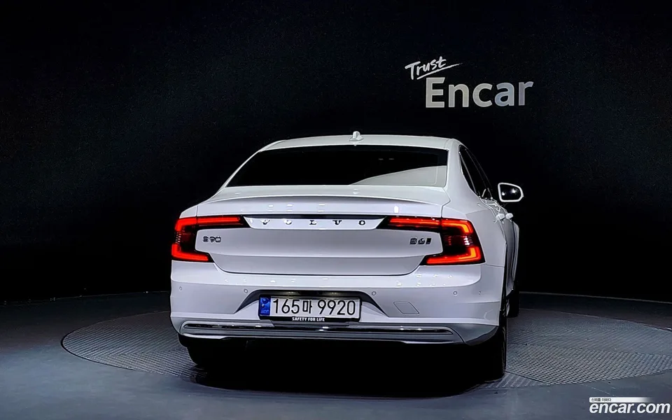 Volvo S90 B6 AWD 2024 — миниатюра 4