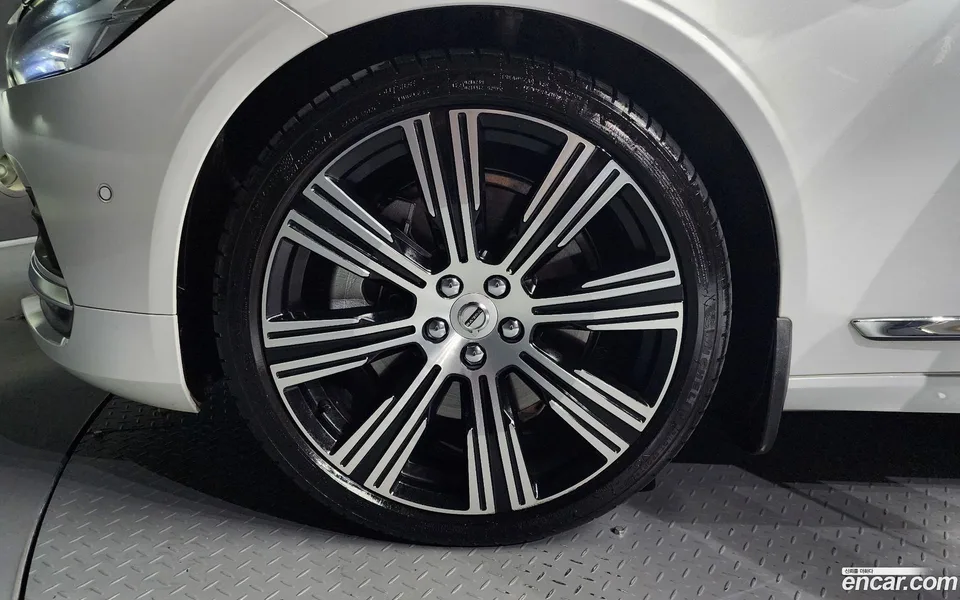 Volvo S90 B6 AWD 2024 — миниатюра 5