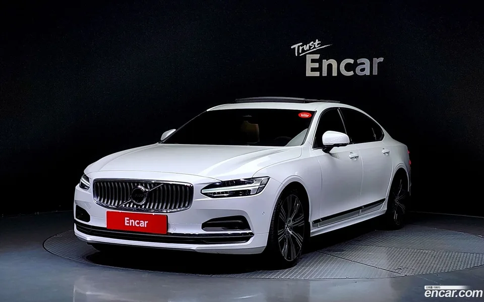 Volvo S90 B6 AWD 2024 — фото 1, купить с доставкой в Москву