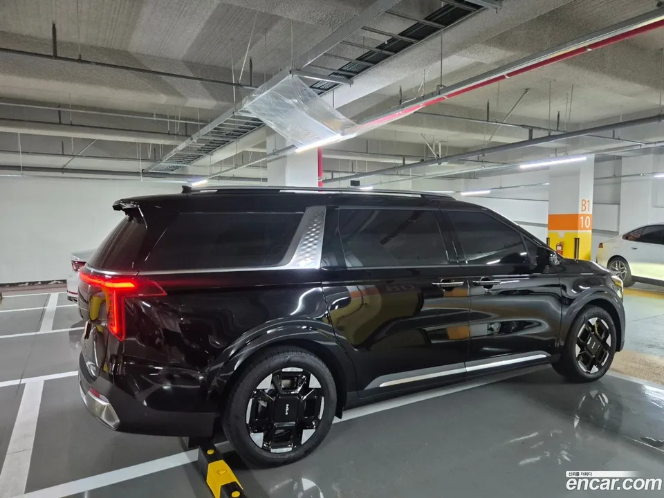Kia Carnival HEV 9 2025 — миниатюра 5
