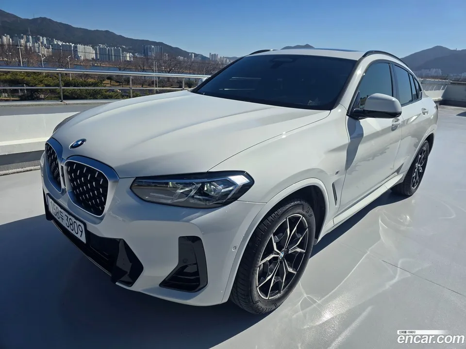 BMW X4 xDrive20d M 2024 — фото 1, купить с доставкой в Москву