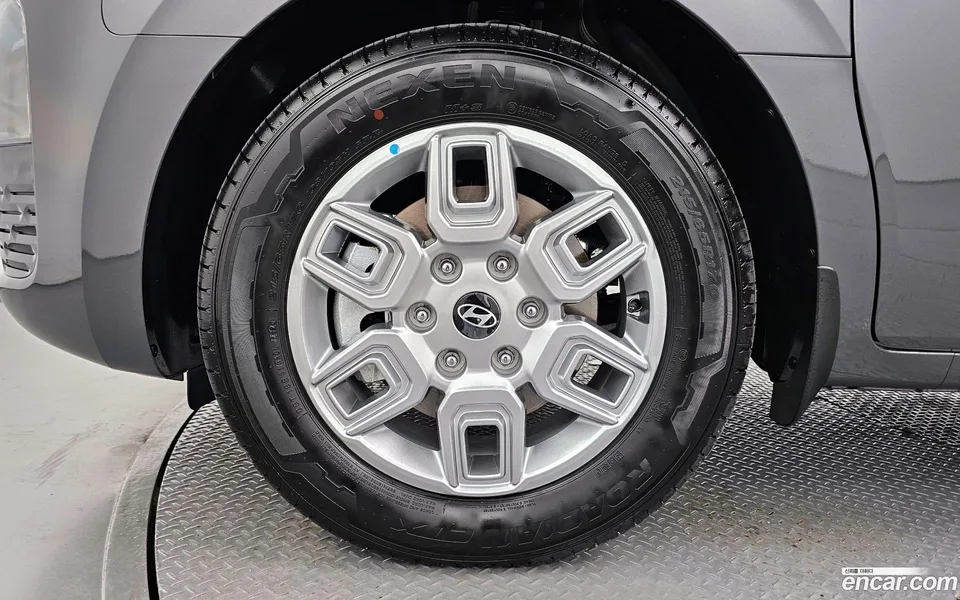 Hyundai Staria 9 2025 — миниатюра 2
