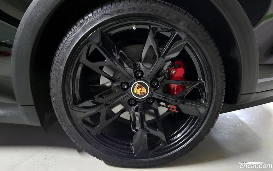Porsche Taycan 4S 2022 — миниатюра 2