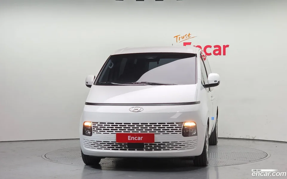 Hyundai Staria L3.5 / 2022 — thumbnail 3