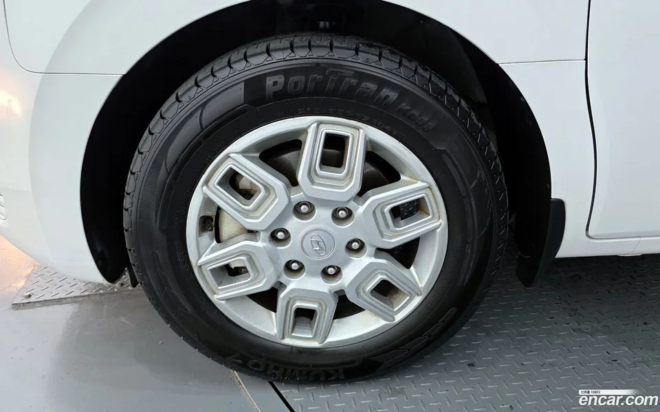 Hyundai Staria L3.5 / 2022 — thumbnail 5