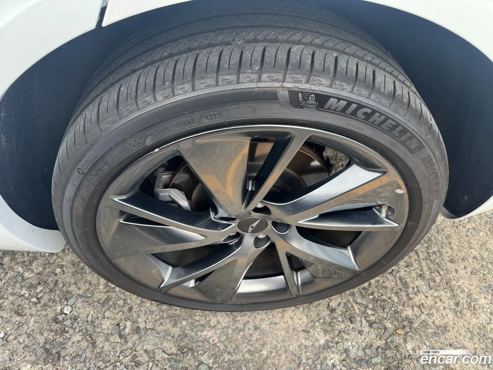 Genesis GV70 2.5T AWD 2023 — миниатюра 2