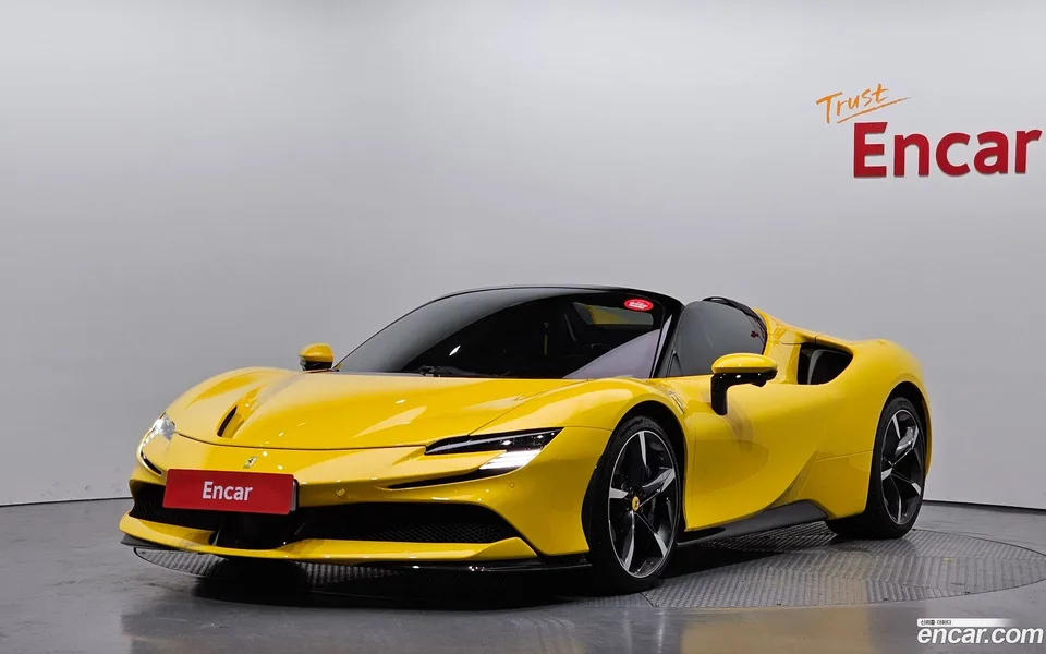 Ferrari SF90 Spider 4.0 2023 — фото 1, купить с доставкой в Москву