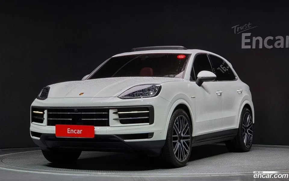 Porsche Cayenne 3.0 E- 2025 — фото 1, купить с доставкой в Москву