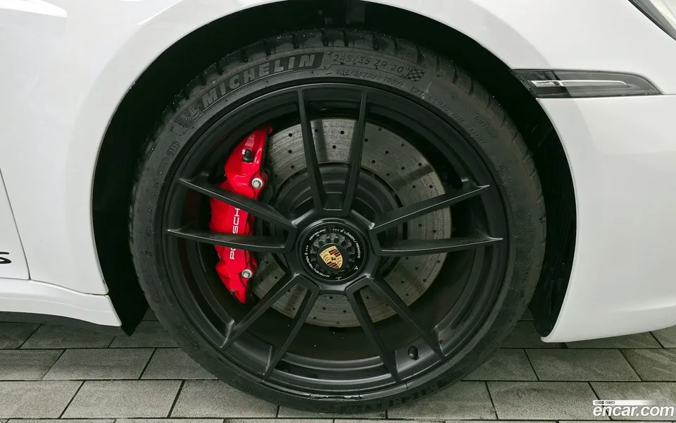 Porsche 911 (992) 4 GTS 2024 — миниатюра 5