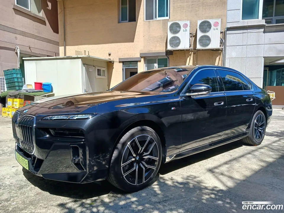 BMW 7 Series 740d xDrive M 2025 — миниатюра 3