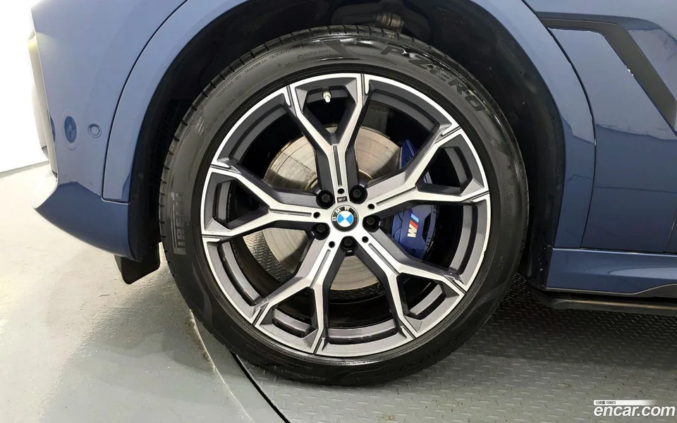 BMW X6 xDrive40i M 2023 — миниатюра 5