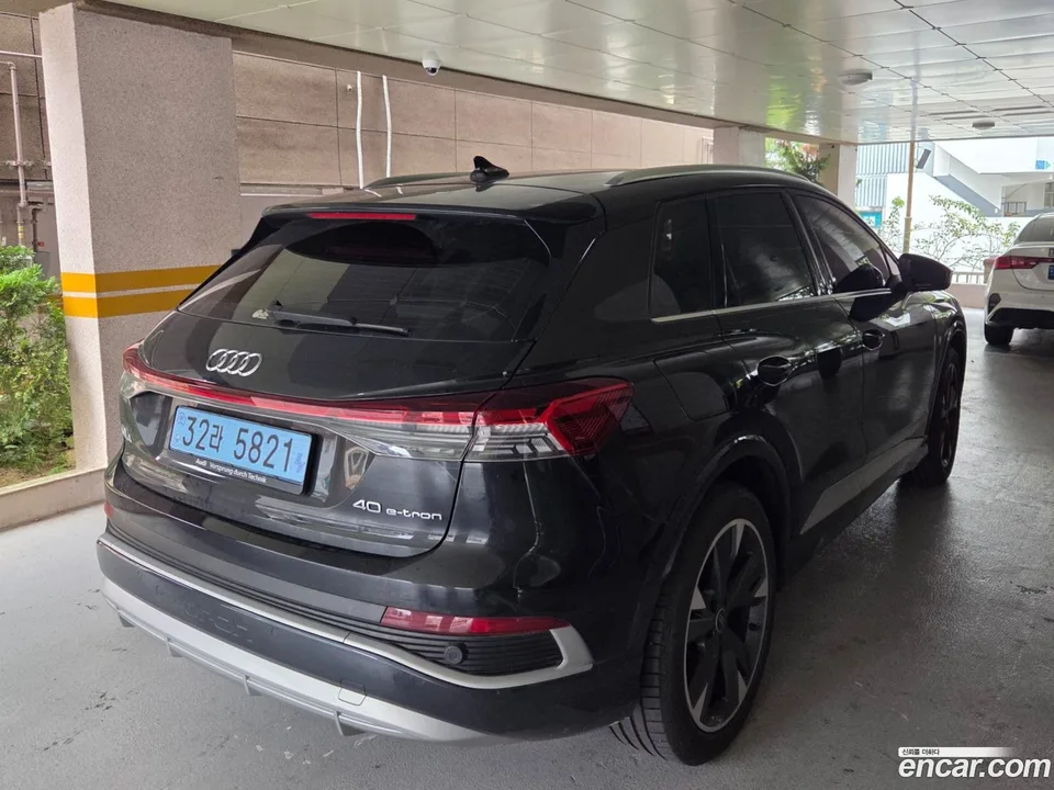 Audi Q4 e-tron 40 2023 — миниатюра 4