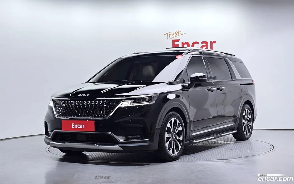 Kia Carnival 7 2022 — фото 1, купить с доставкой в Москву