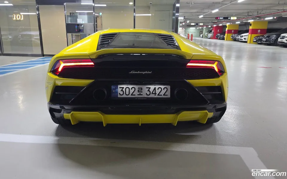 Lamborghini Huracan LP610-2 2022 — миниатюра 4