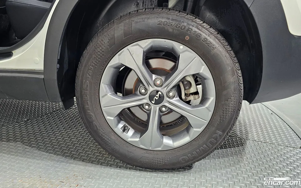 Kia Seltos 1.6 2WD 2023 — thumbnail 5