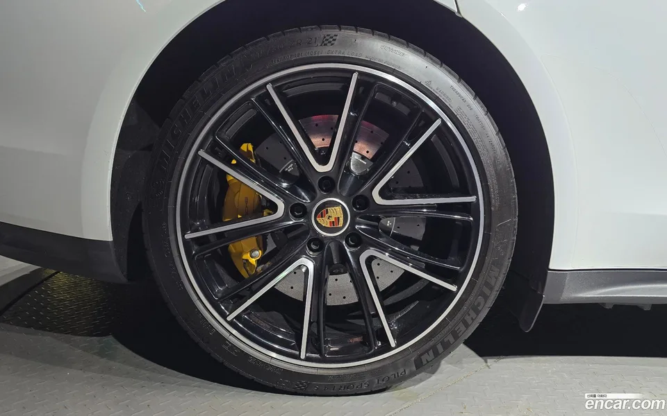 Porsche Panamera (971) 4.0 S 2023 — миниатюра 2
