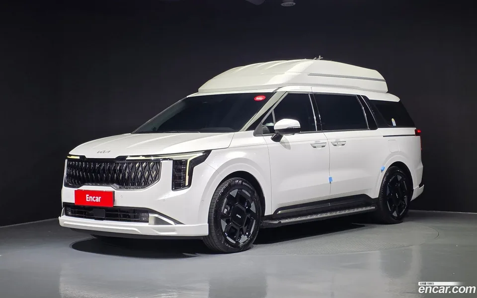 Kia Carnival HEV 9 () 2024 — фото 1, купить с доставкой в Москву