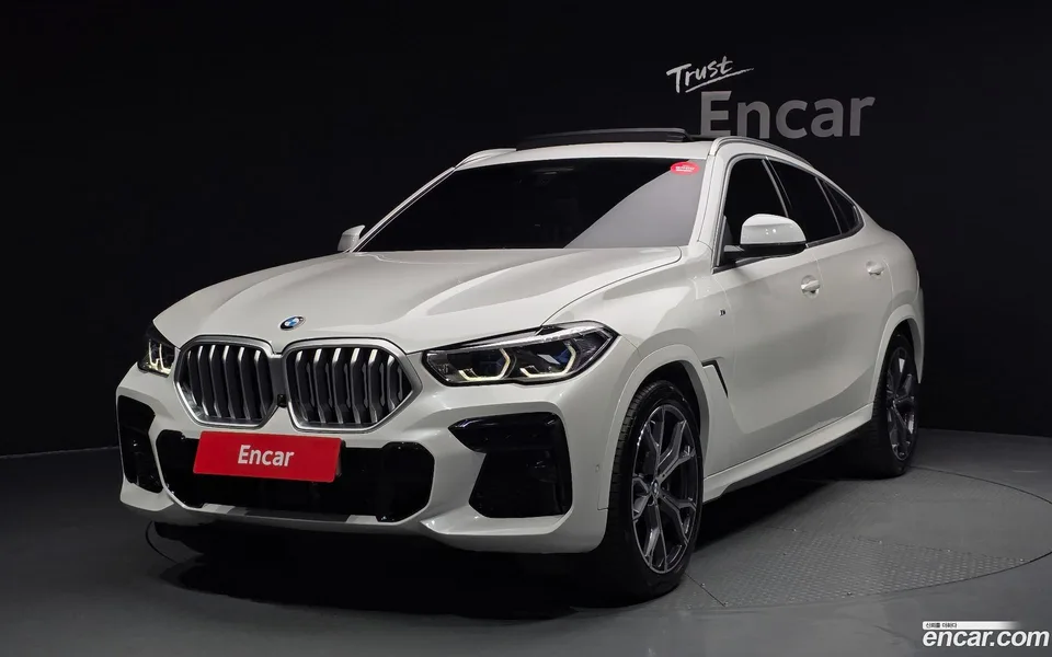 BMW X6 xDrive40i M 2023 — фото 1, купить с доставкой в Москву