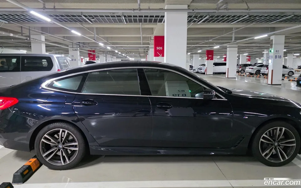 BMW 6 Series GT 620d M 2023 — миниатюра 2